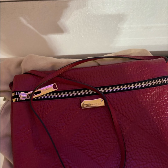 Red Burberry snakeskin crossbody. Large size. - Picture 3 of 6